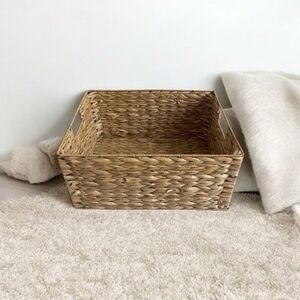 Large Tan Wicker Storage Basket Crate with Handles Home Organizer 15"x11.5"x7.5”
